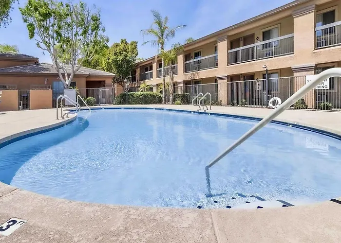 Chic Az Travel Nurses Welcome Apartment *