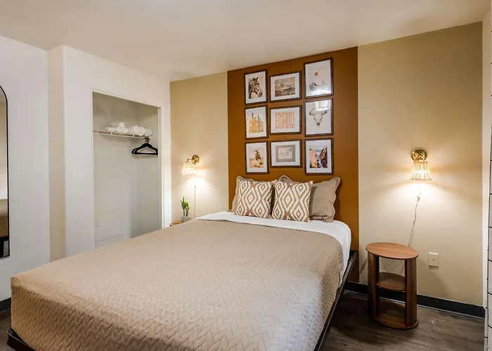 Chic Az Travel Nurses Welcome Apartment *