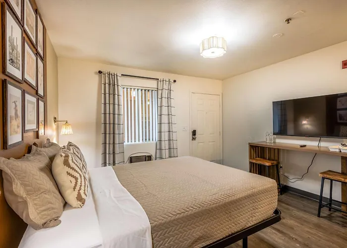 Chic Az Travel Nurses Welcome Apartment